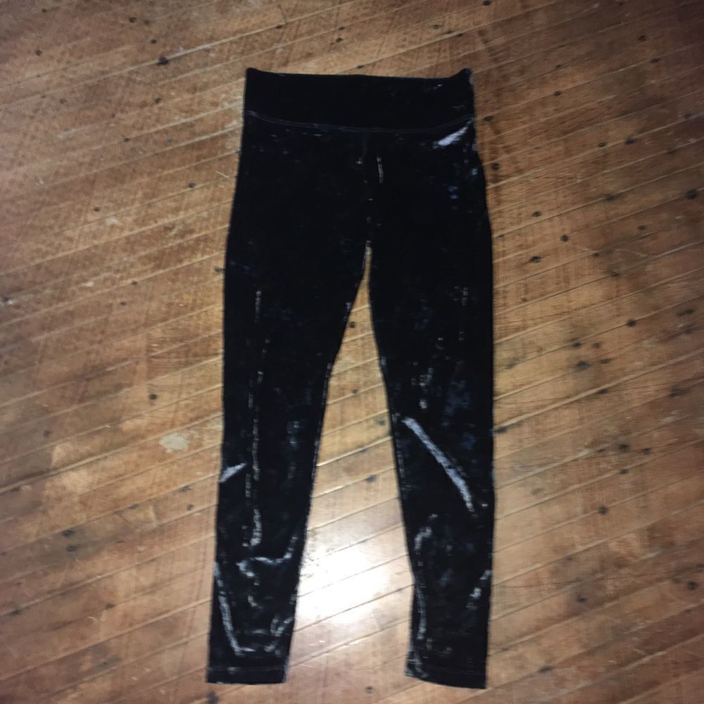 Victoria’s Secret Ultimate yoga crushed velvet M leggings